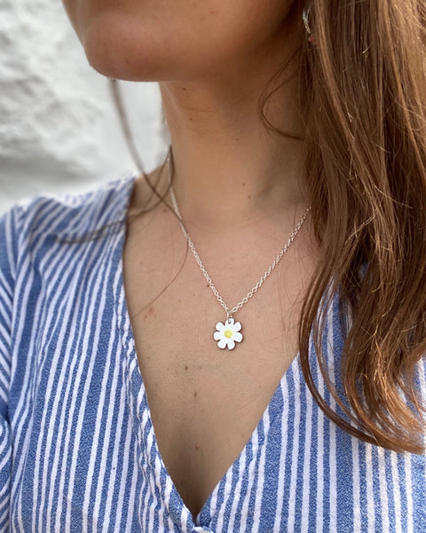 Mini Daisy Necklace