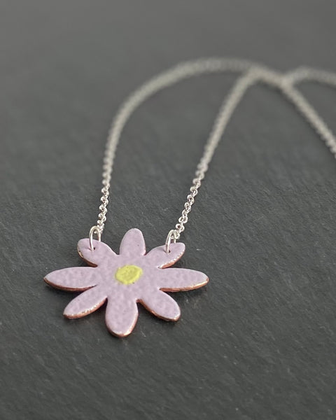 Llygad y Dydd Pendant