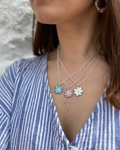 Mini Daisy Necklace