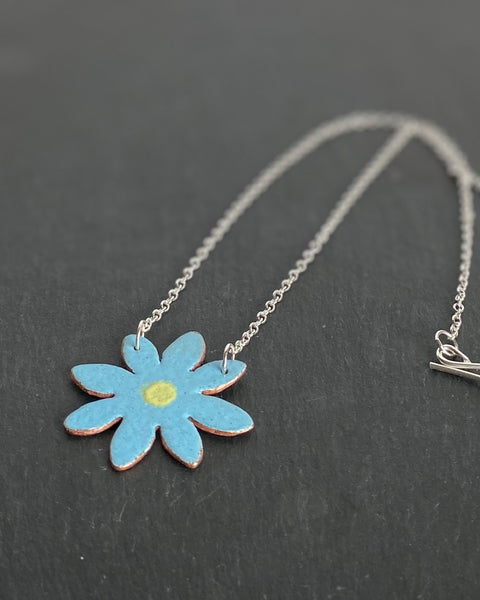 Llygad y Dydd Pendant