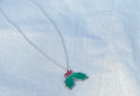 Cadwen Celyn // Holly Necklace