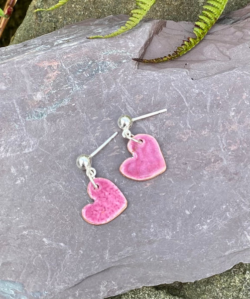 Styds Calonnau / Heart Dangly Studs