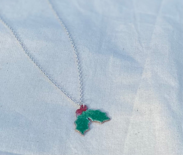 Cadwen Celyn // Holly Necklace