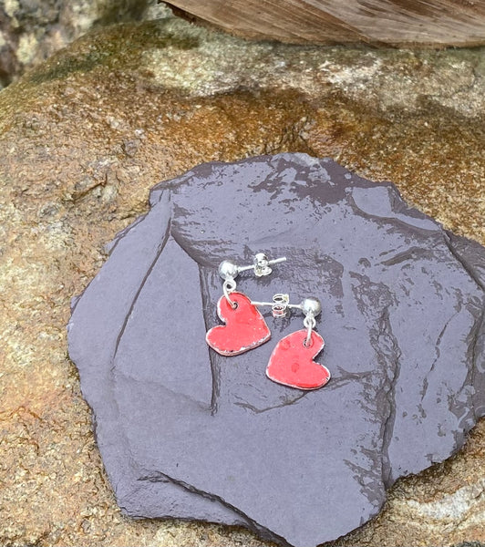 Styds Calonnau / Heart Dangly Studs