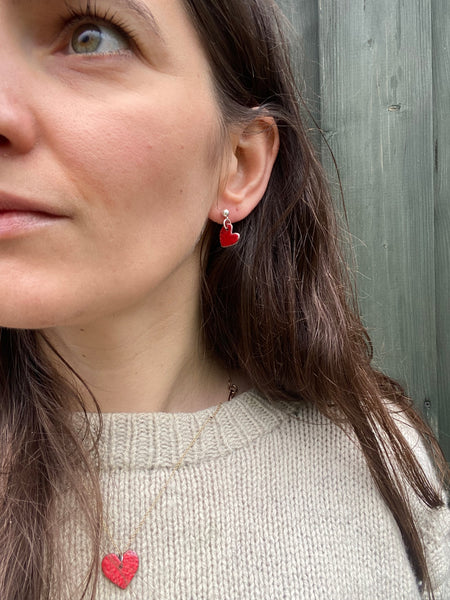 Styds Calonnau / Heart Dangly Studs