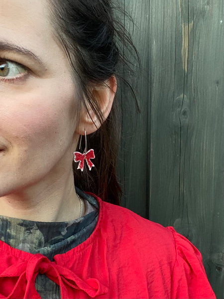 Clustlysau Rhuban / Bow Earrings