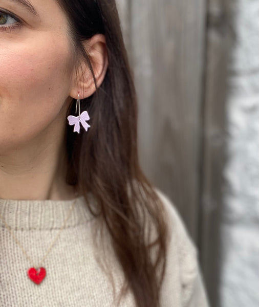 Clustlysau Rhuban / Bow Earrings
