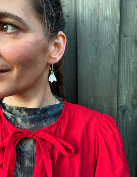 Clustlysau Lili Wen / Snow Drop Earrings