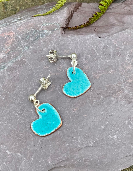 Styds Calonnau / Heart Dangly Studs