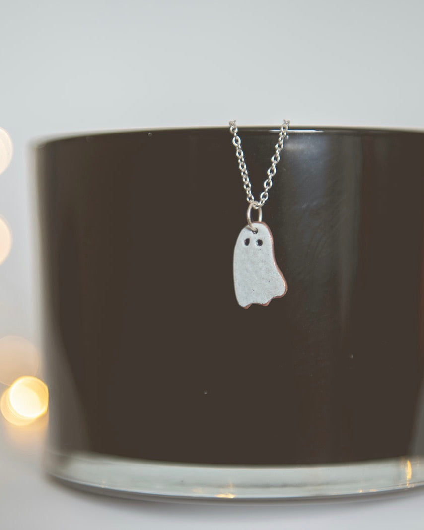Cadwen Bwgan / Ghost Necklace