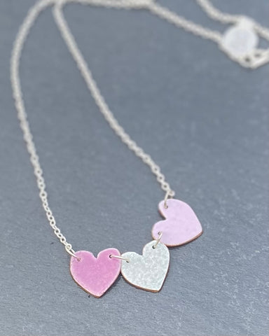 Cadwyn Calonnau Pinc / Pink Hearts Necklace